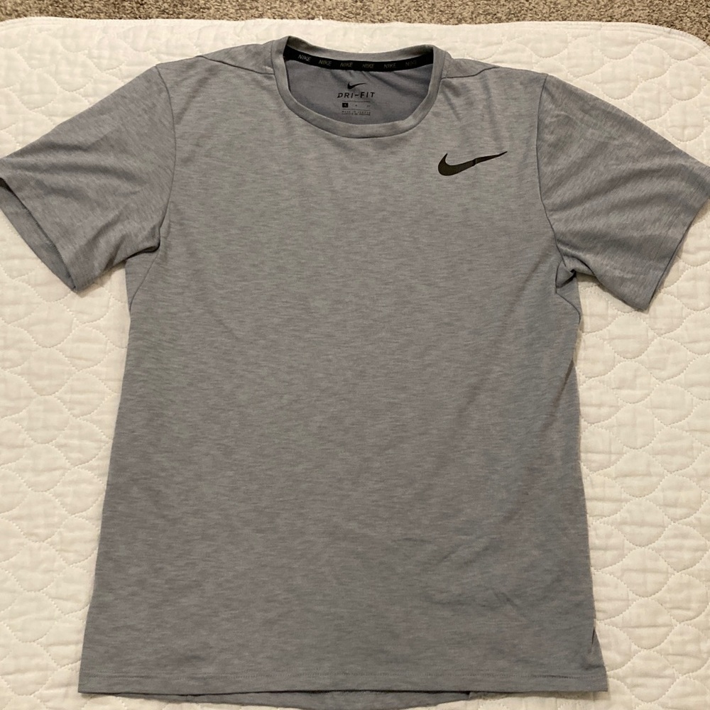 Nike Men's Dri-Fit Heather Gray Short Sleeve Tee
